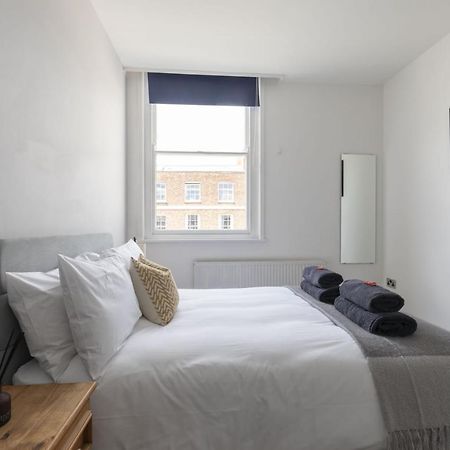 Beautifully Presented Newly Renovated City-Centre Apartment In Cheltenham Exteriör bild