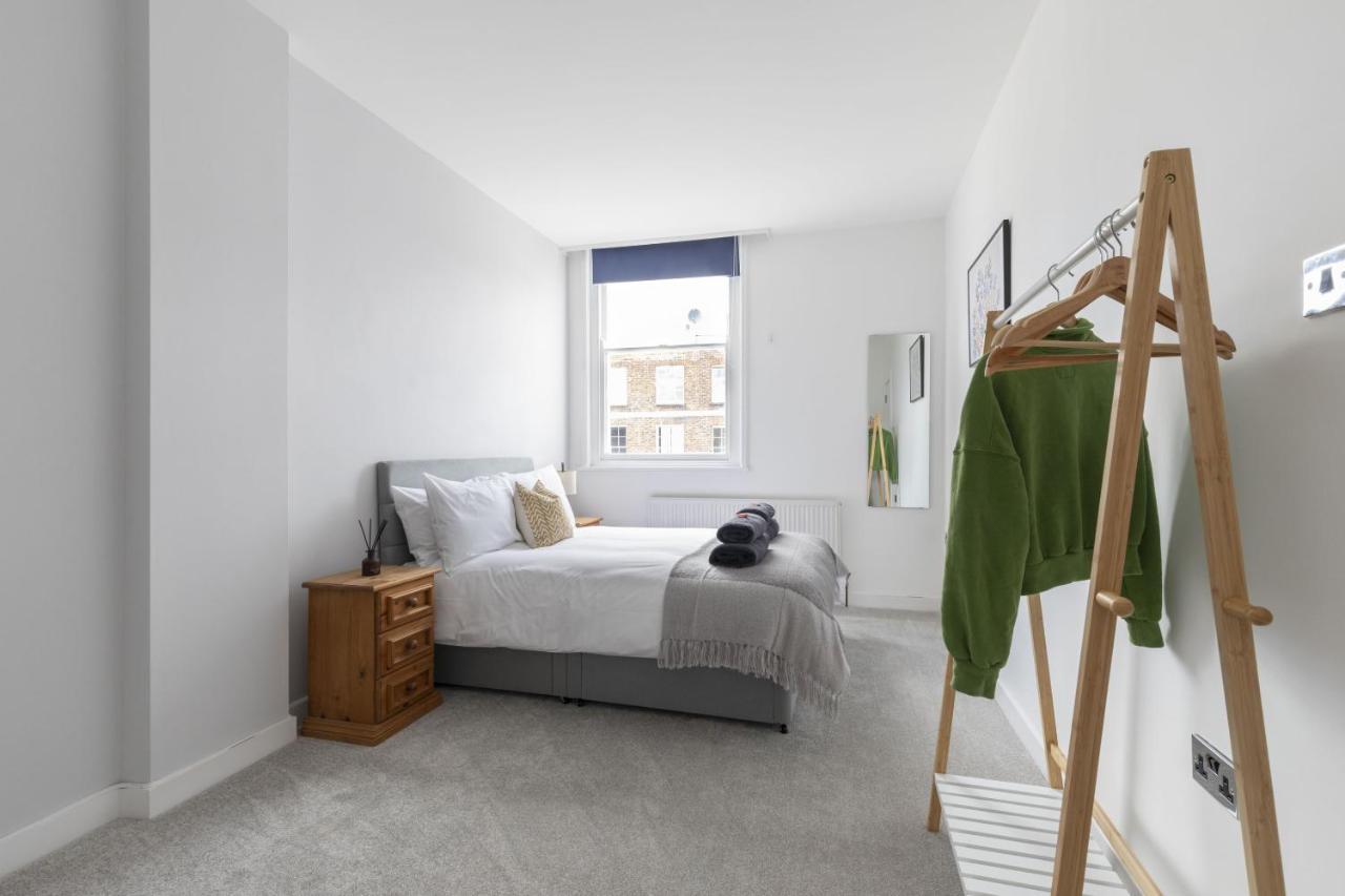 Beautifully Presented Newly Renovated City-Centre Apartment In Cheltenham Exteriör bild